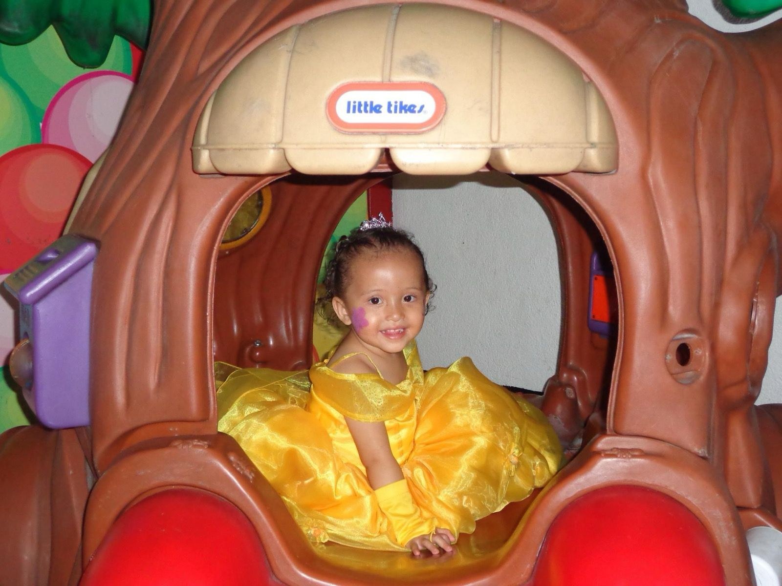 Foto de Kathia Sofía de pequeña